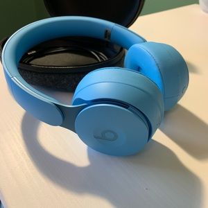 Beats solo pro wireless noise cancelling headphones